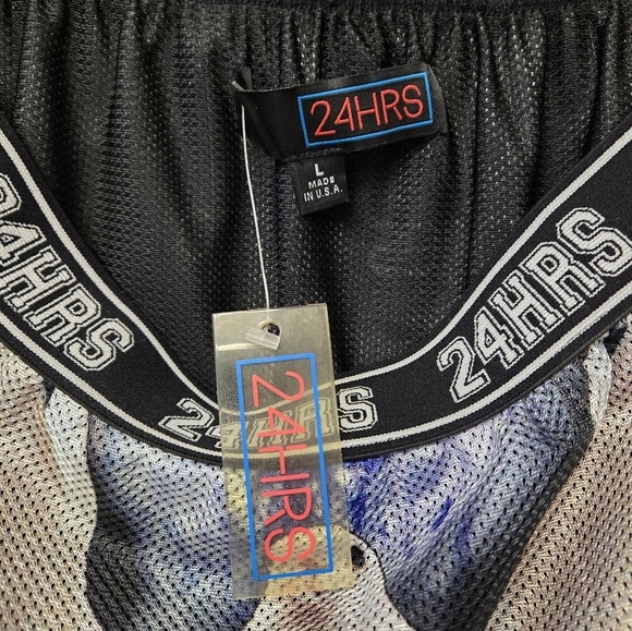 24HRS Wonderland Photo Print Mesh Basketball shorts Black L - Picture 3 of 5